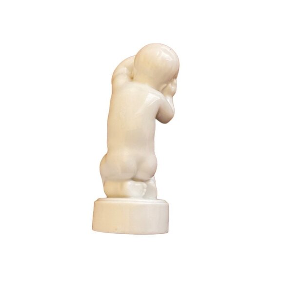 Svend Lindhart Hovedpine Baby Infant B&G Ceramic Figurine 2206 White Denmark - Picture 2 of 3